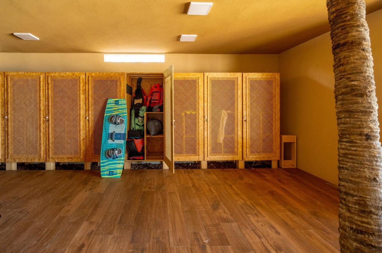 Carmel Cumbuco Resort Exterior photo Locker room